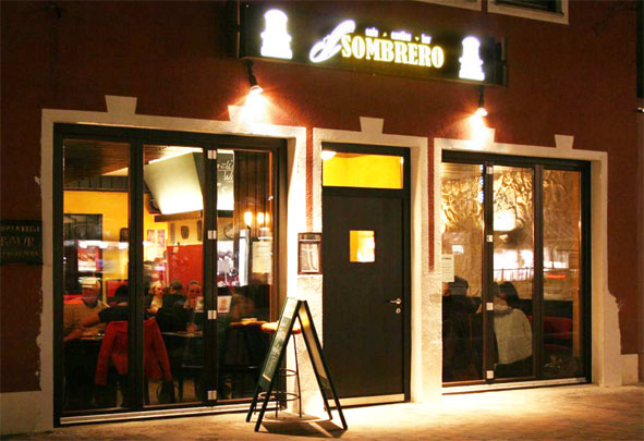 hicker friedberg gewerbebau anbau ausstellung büro