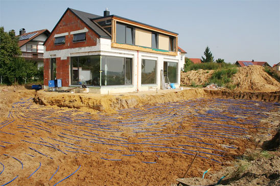 hicker architekten friedberg - Neubau Einfamilienhaus: Verlegung der Erdwärmepuppe