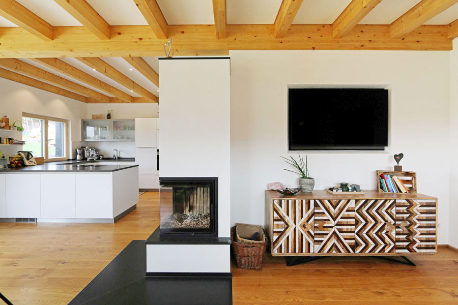 Neubau eines EFH an ein bestehendes Gebäude mit Verbindungssteg, Rohrbach