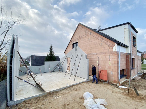 Bauphase 2020 eines EFH mit Doppelgarage, Harthausen